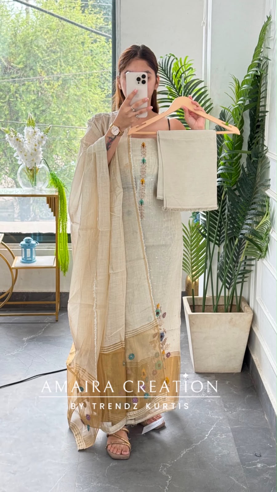 Premium Mul Chanderi Unstitch Suit With Beautiful Dupatta