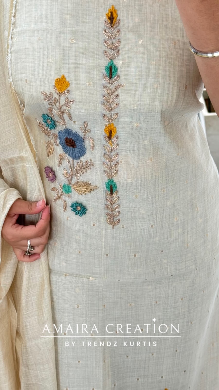 Premium Mul Chanderi Unstitch Suit With Beautiful Dupatta