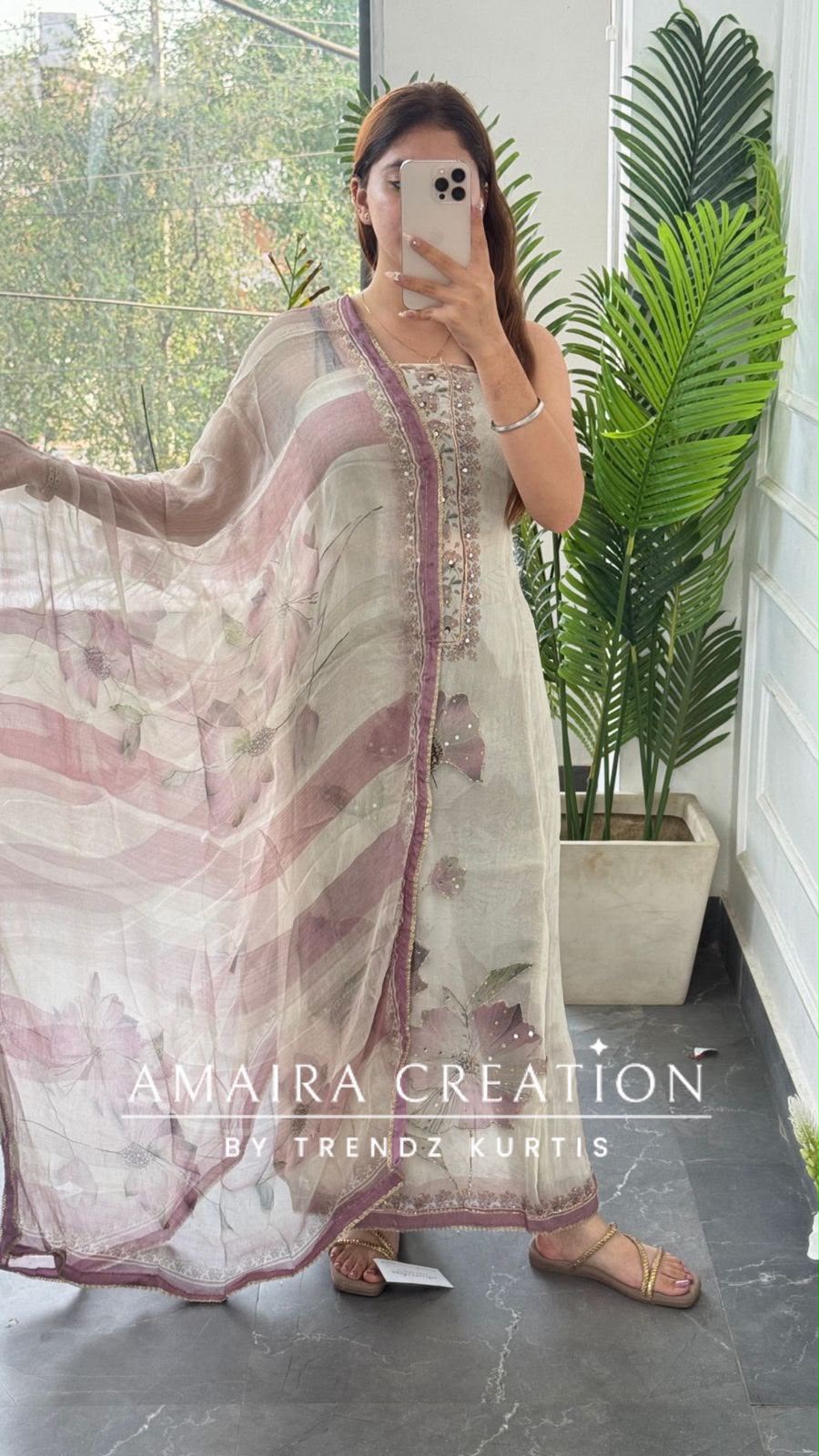 Premium Orgnaza Unstitched Suit With Printed Chiffon Dupatta
