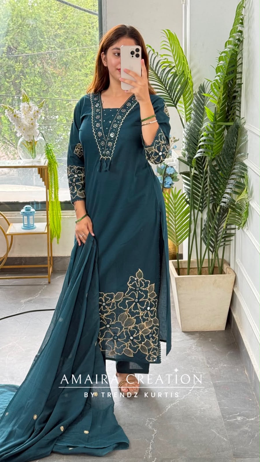 Kaafiya (Peacock colour)