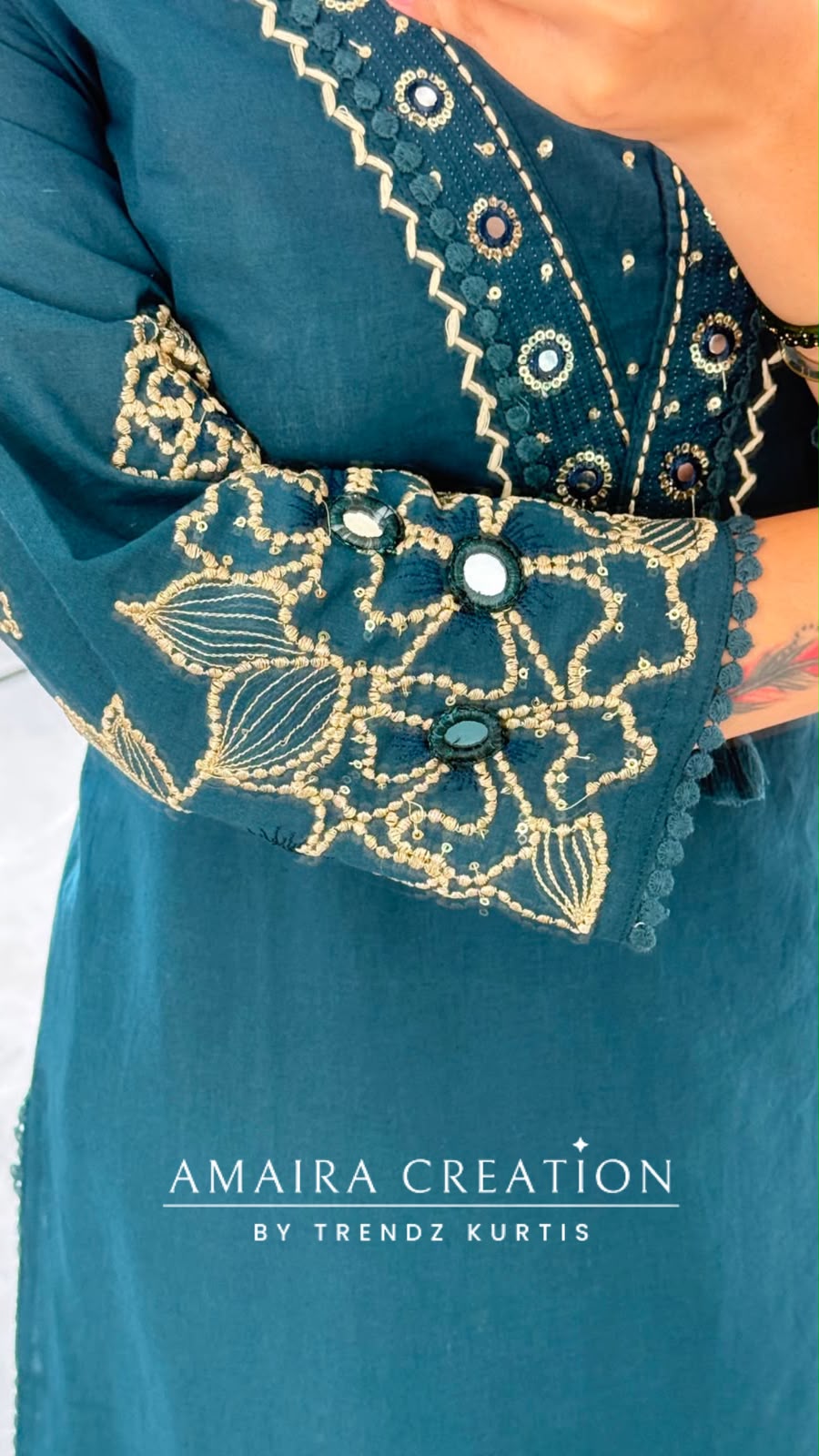 Kaafiya (Peacock colour)