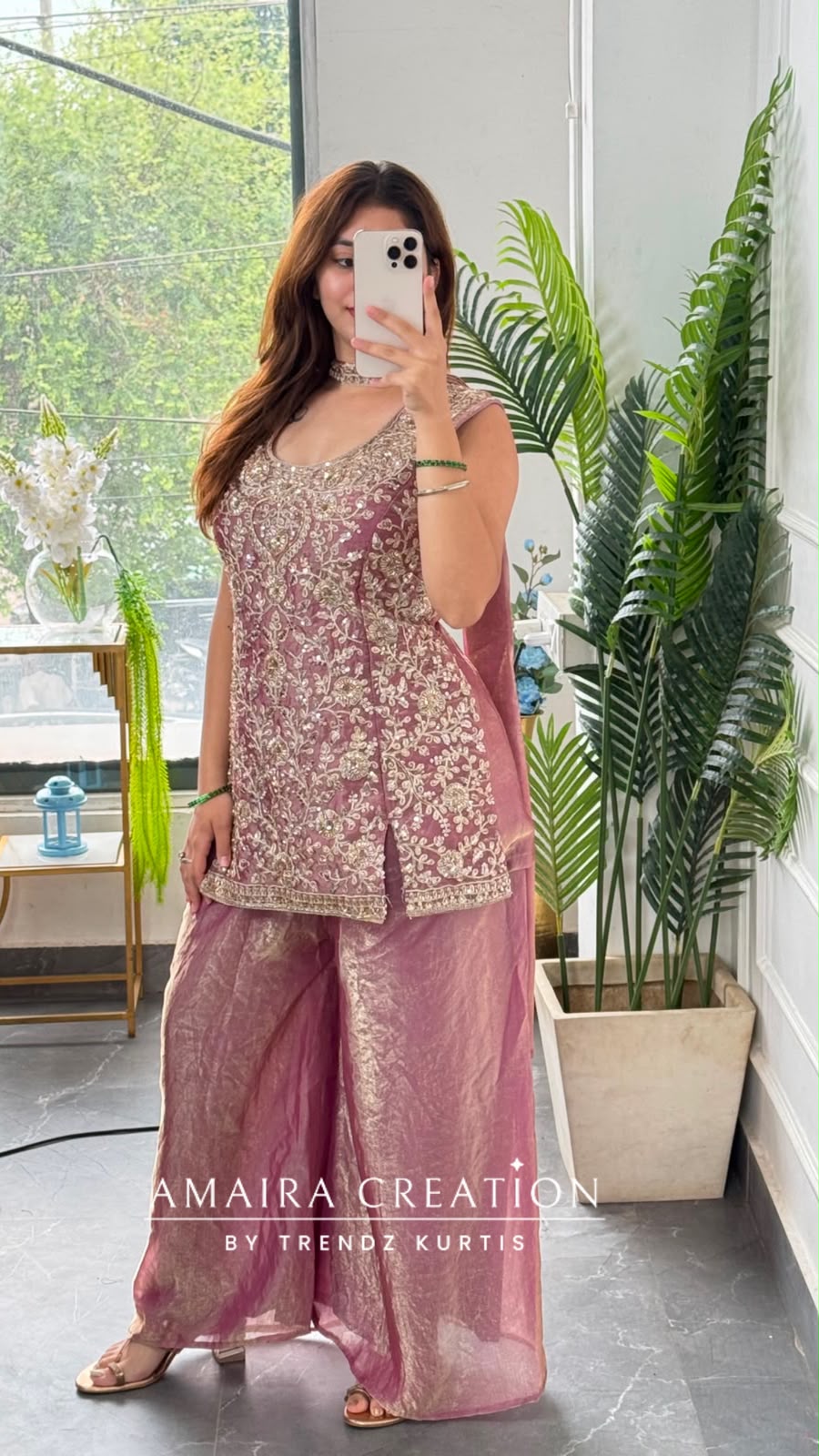 Mehr (Onion colour) (17 inches sleeves available)
