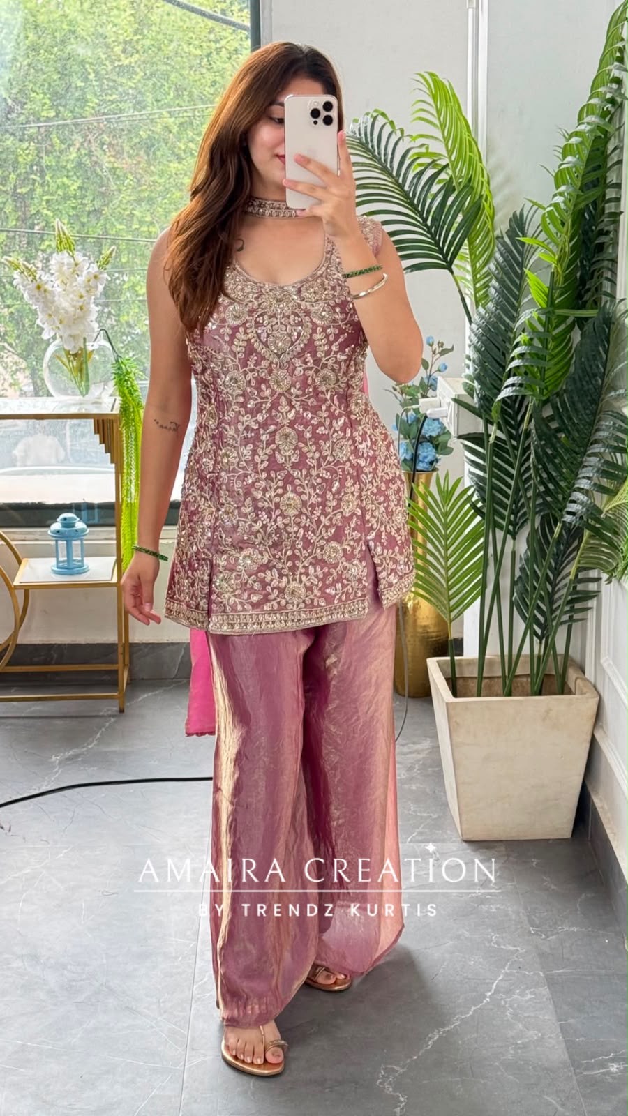 Mehr (Onion colour) (17 inches sleeves available)