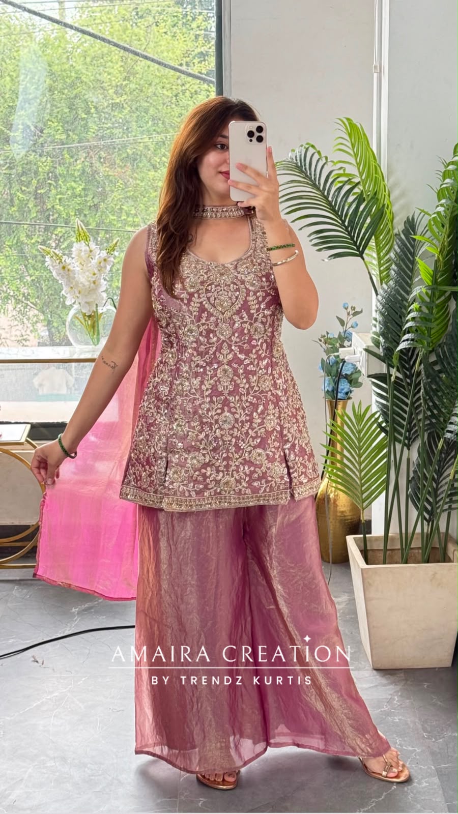 Mehr (Onion colour) (17 inches sleeves available)