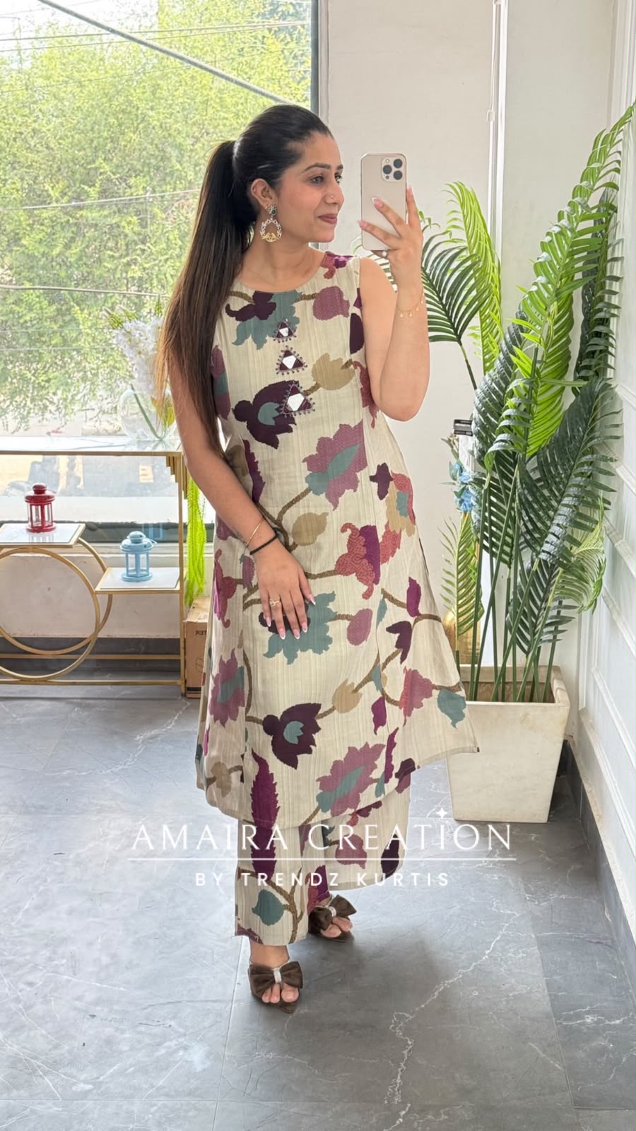 Aanandita (16 inches sleeves available)