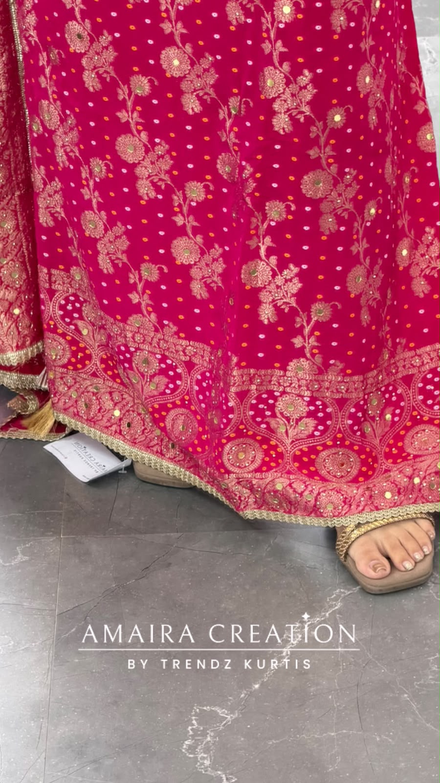 Premium Chinnon Magenta Colour Unstitch Suit With Beautiful Chinnon Dupatta