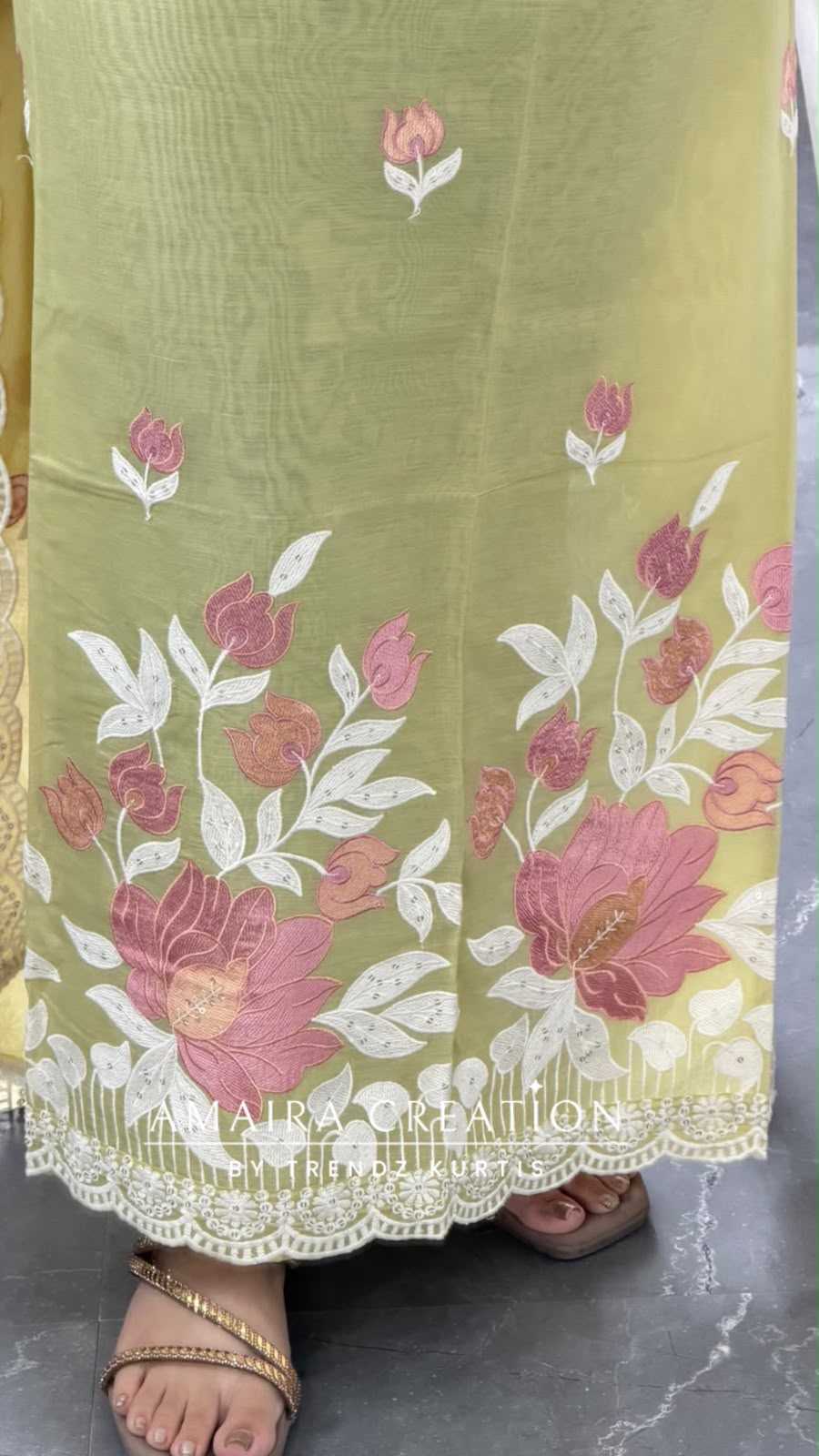Premium Muslin Laguna Colour Beautiful Embroidered Unstitch Suit