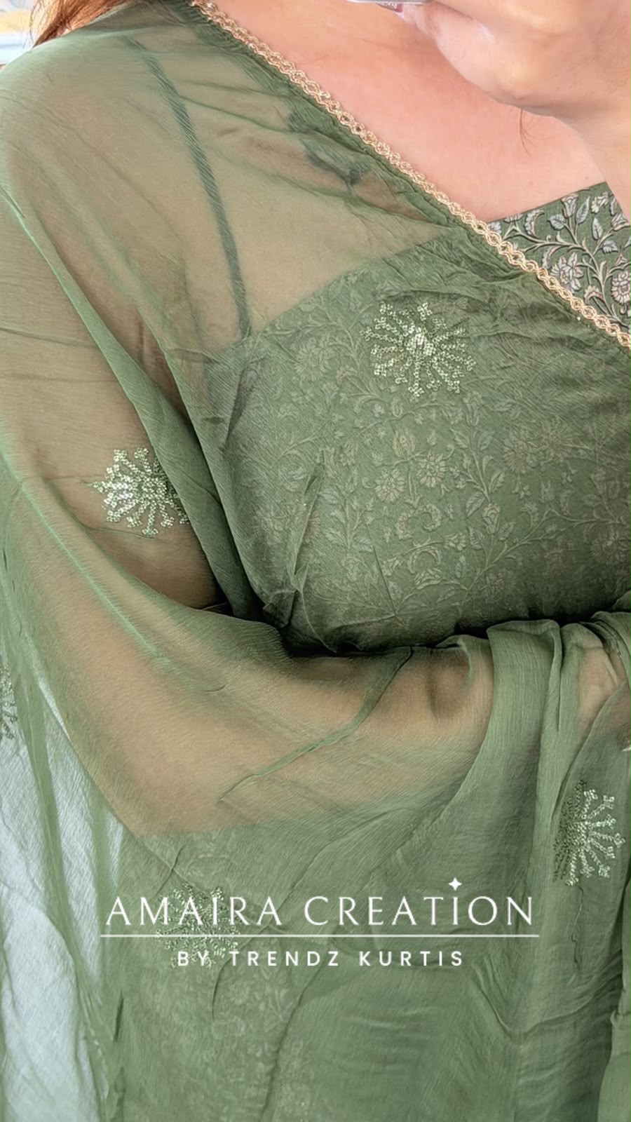 Premium Muslin Green Colour Unstitch Suit With Chiffon Dupatta