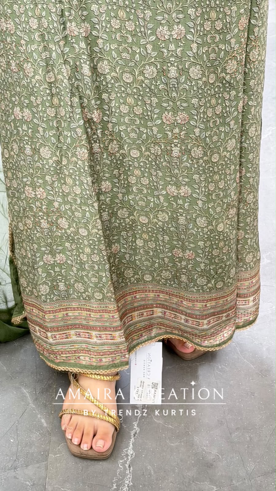 Premium Muslin Green Colour Unstitch Suit With Chiffon Dupatta